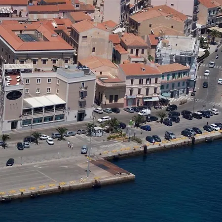 Excelsior Szálloda La Maddalena